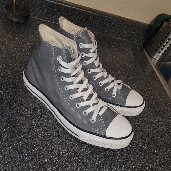 VINTAGE Converse leather high top chuck taylors - Picture 11 of 12
